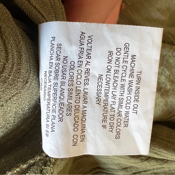 Fig and Flower Olive Green Embroidered Button-Up Long Sleeve Blouse Tunic - Picture 9 of 10